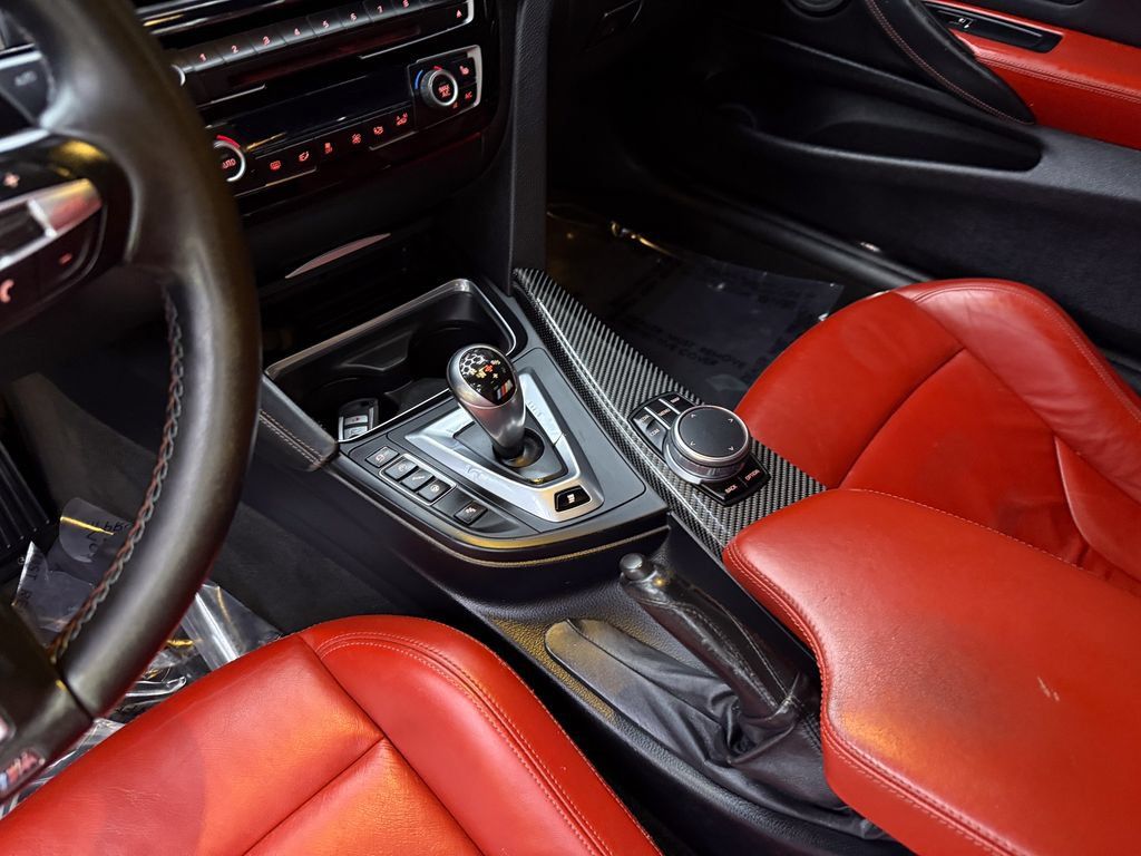 Used 2018 BMW M4 Coupe RWD image 13