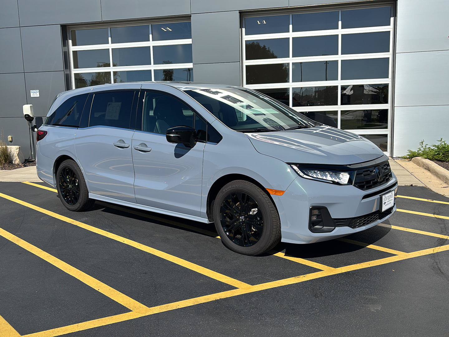 Used 2026 Honda Odyssey Sport-L image 2