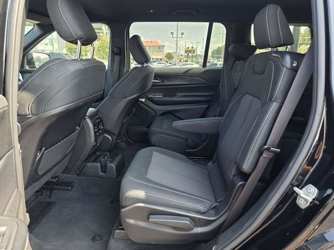 Used 2024 Jeep Grand Cherokee L Laredo RWD image 26