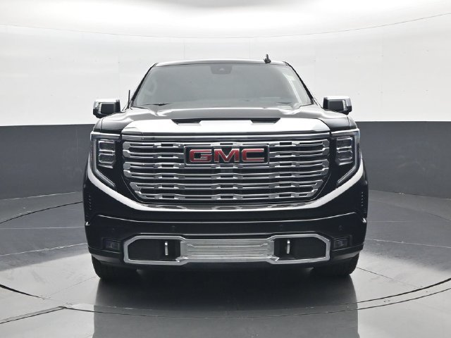 Used 2024 GMC Sierra 1500 Denali AWD/4WD image 2