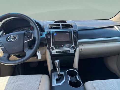 Used 2012 Toyota Camry LE image 12