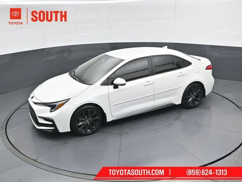 Used 2023 Toyota Corolla SE FWD image 48