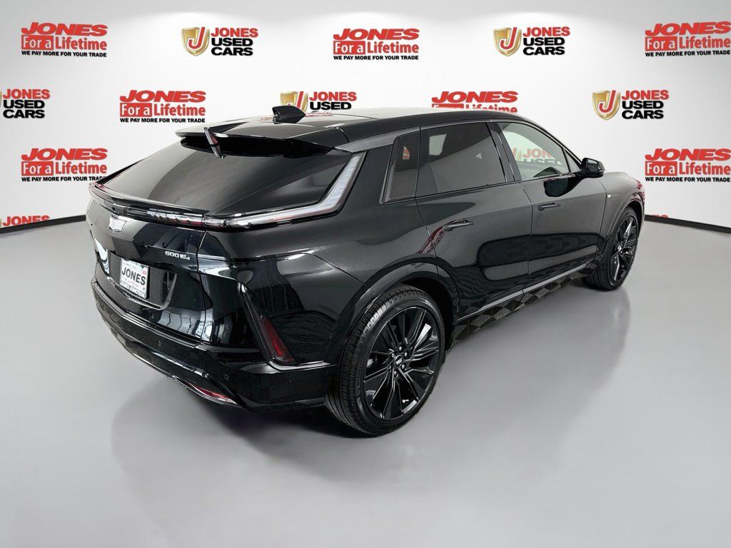 Used 2024 Cadillac Lyriq Sport AWD/4WD image 18