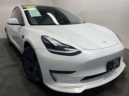 Used 2021 Tesla Model 3 Long Range image 1