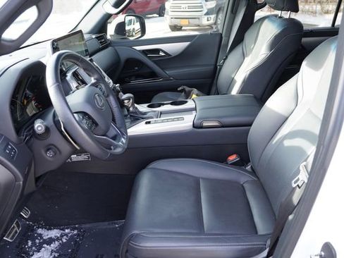 Used 2023 Lexus LX 600 F Sport image 17