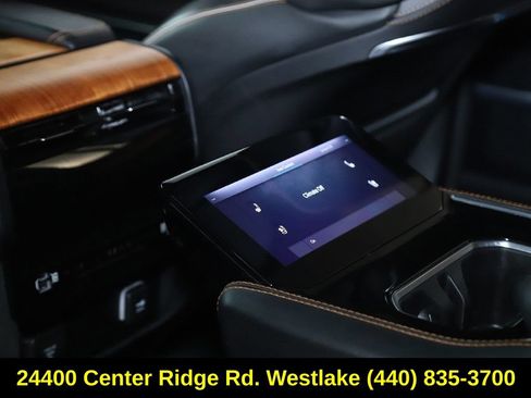 Used 2022 Jeep Grand Wagoneer Series III AWD/4WD image 18