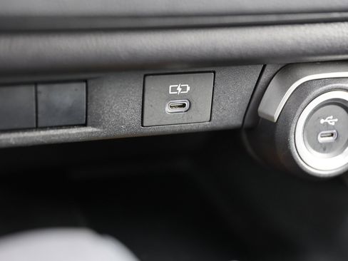 Used 2025 Toyota Grand Highlander AWD image 33