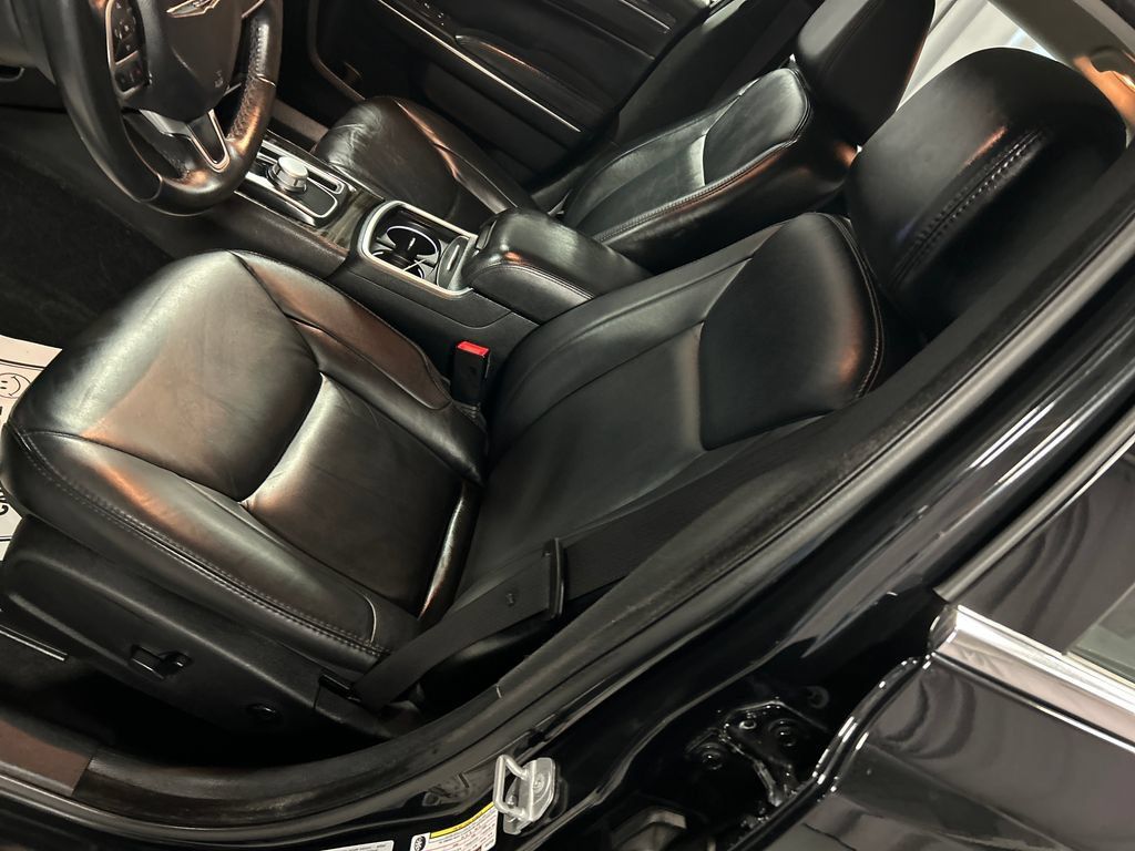 Used 2017 Chrysler 300 Limited AWD/4WD image 12