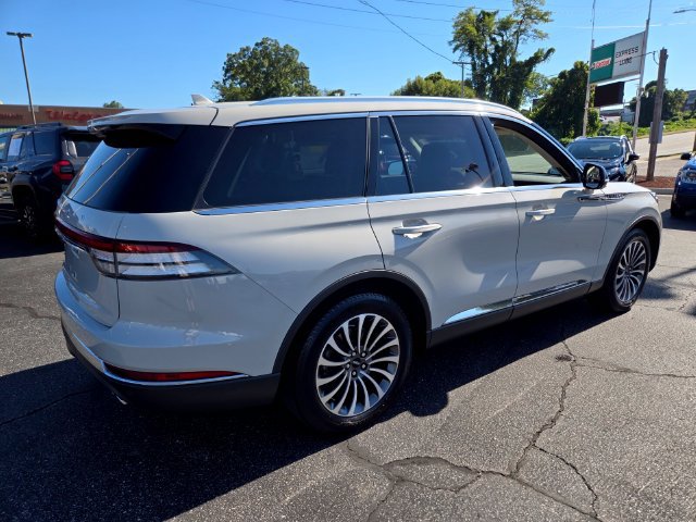 Used 2020 Lincoln Aviator Reserve w/ Elements Package Plus AWD/4WD image 8