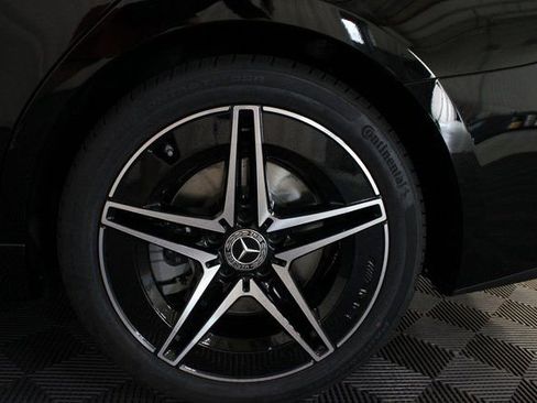 Used 2024 Mercedes-Benz C 300 4MATIC Sedan image 43