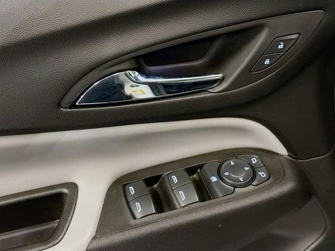 Used 2024 Chevrolet Equinox LS FWD image 15
