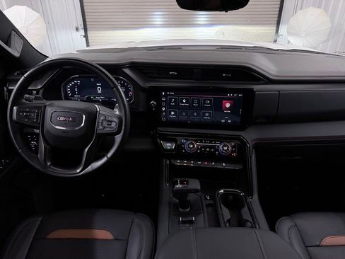 Used 2023 GMC Sierra 1500 AT4 w/ Technology Package AWD/4WD image 27