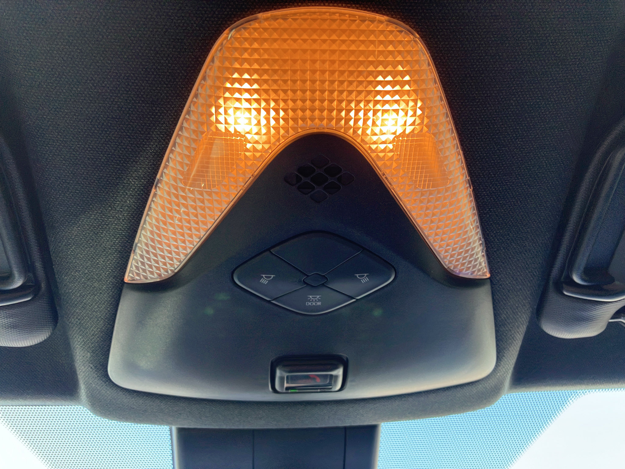 Used 2021 Toyota C-HR XLE FWD image 24