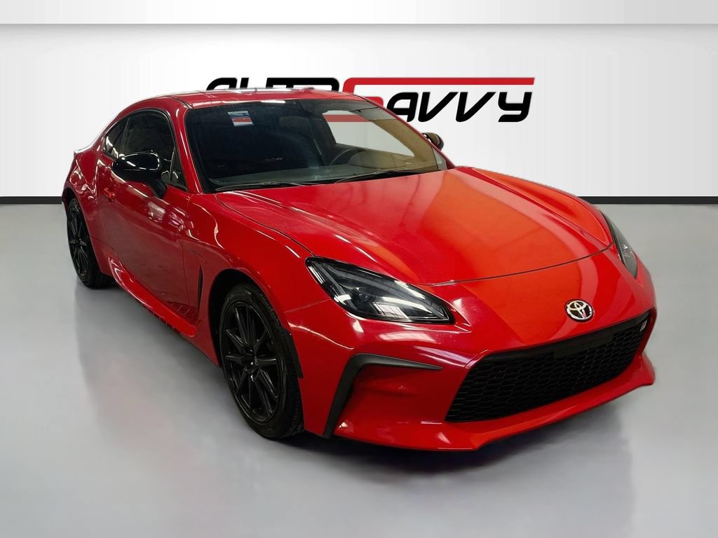 Used 2024 Toyota GR86 RWD image 1