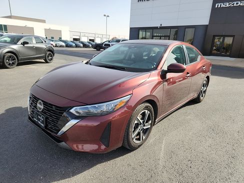 Used 2024 Nissan Sentra SV image 3