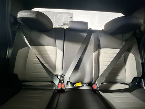 Used 2025 Toyota Tacoma TRD Sport image 33