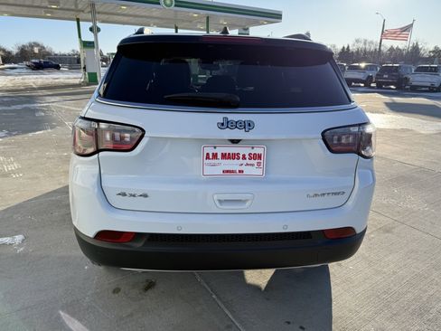 Used 2023 Jeep Compass Limited image 7
