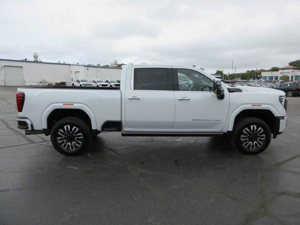 Certified 2026 GMC Sierra 2500 Denali Ultimate AWD/4WD image 5