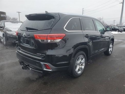 Used 2019 Toyota Highlander Limited image 4