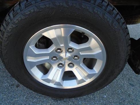 Used 2018 Chevrolet Silverado 1500 LT w/ All Star Edition image 25