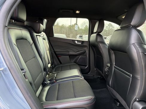 Used 2025 Ford Escape ST-Line image 17