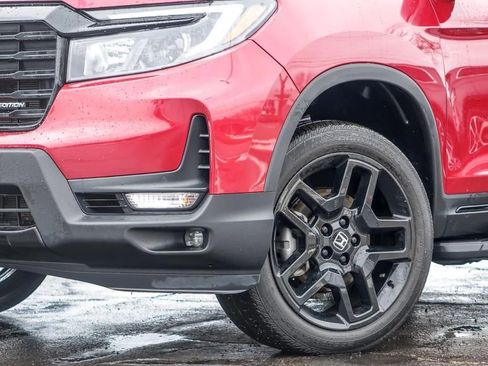 Used 2024 Honda Passport Black Edition image 3