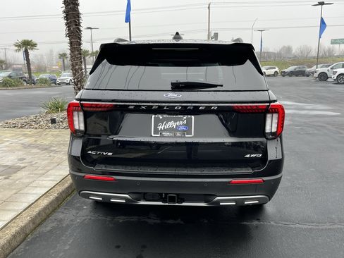 New 2026 Ford Explorer Active w/ Active Comfort Package image 4