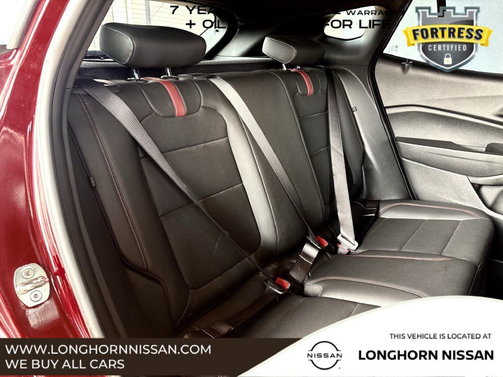 Used 2024 Chevrolet Trax RS w/ Sunroof Package FWD image 24