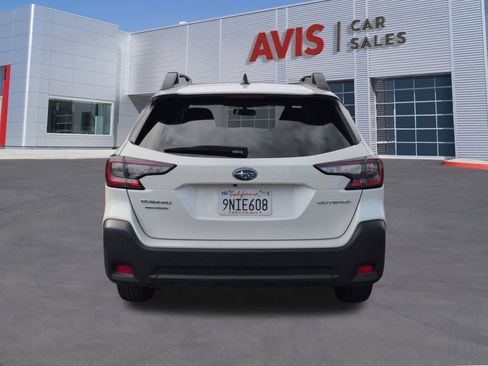 Used 2025 Subaru Outback Premium image 7