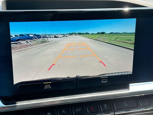 Used 2024 Chevrolet Silverado 1500 LT Trail Boss w/ Protection Package image 17