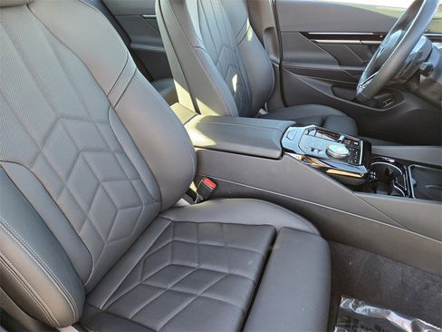 Certified 2024 BMW 530i xDrive 530i xDrive w/ M Sport Package image 16