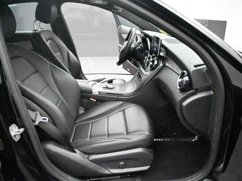 Used 2018 Mercedes-Benz C 300 4MATIC Sedan image 14