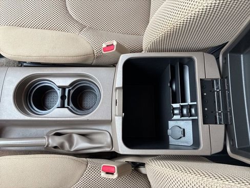 Used 2017 Nissan Frontier SV image 17