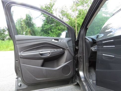 Used 2018 Ford Escape SE AWD/4WD image 9