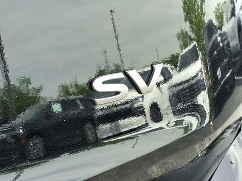 Used 2024 Nissan Rogue SV FWD image 24