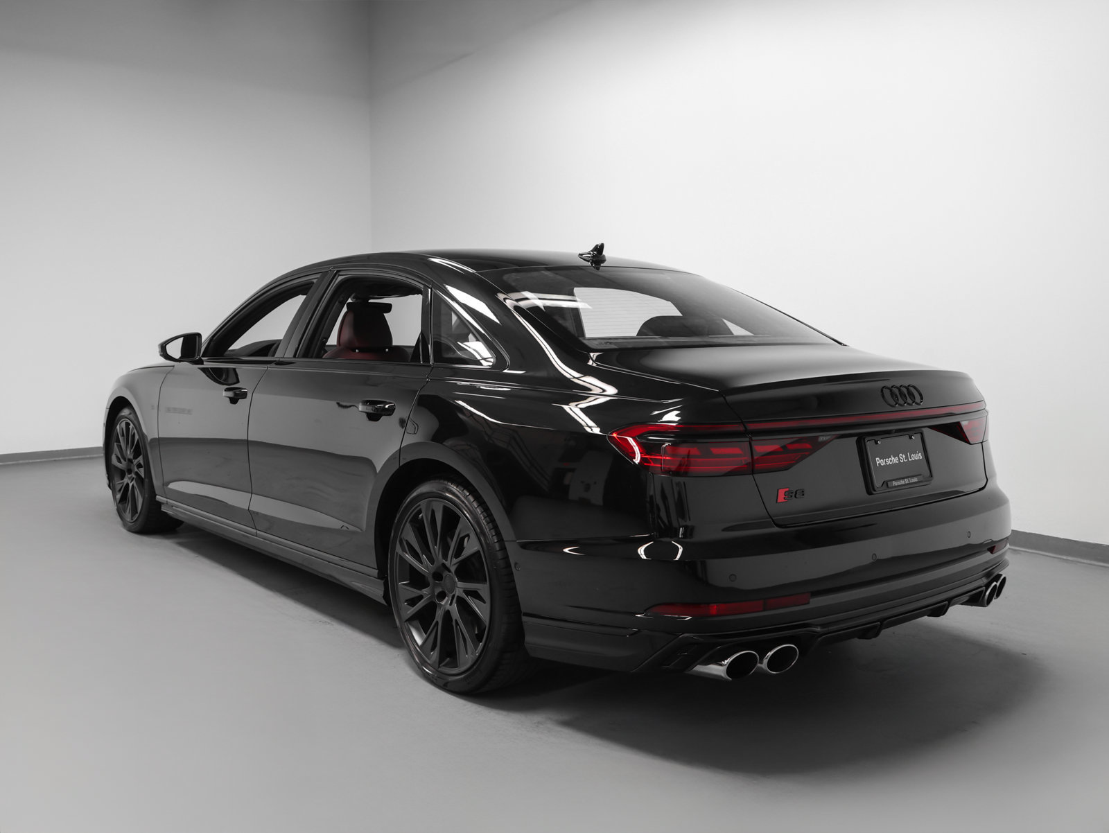 Used 2026 Audi S8 w/ Executive Plus Package AWD/4WD image 3