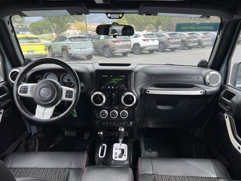 Used 2012 Jeep Wrangler Unlimited Sahara AWD/4WD image 24