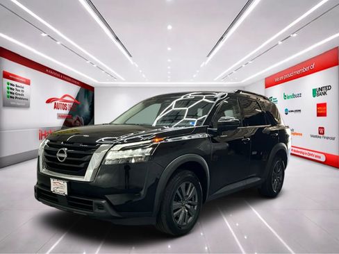 Used 2022 Nissan Pathfinder SV AWD/4WD image 3