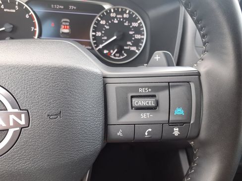 Used 2025 Nissan Rogue SV FWD image 25