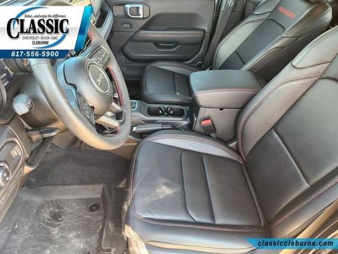 Used 2024 Jeep Gladiator Rubicon w/ Technology Group AWD/4WD image 14