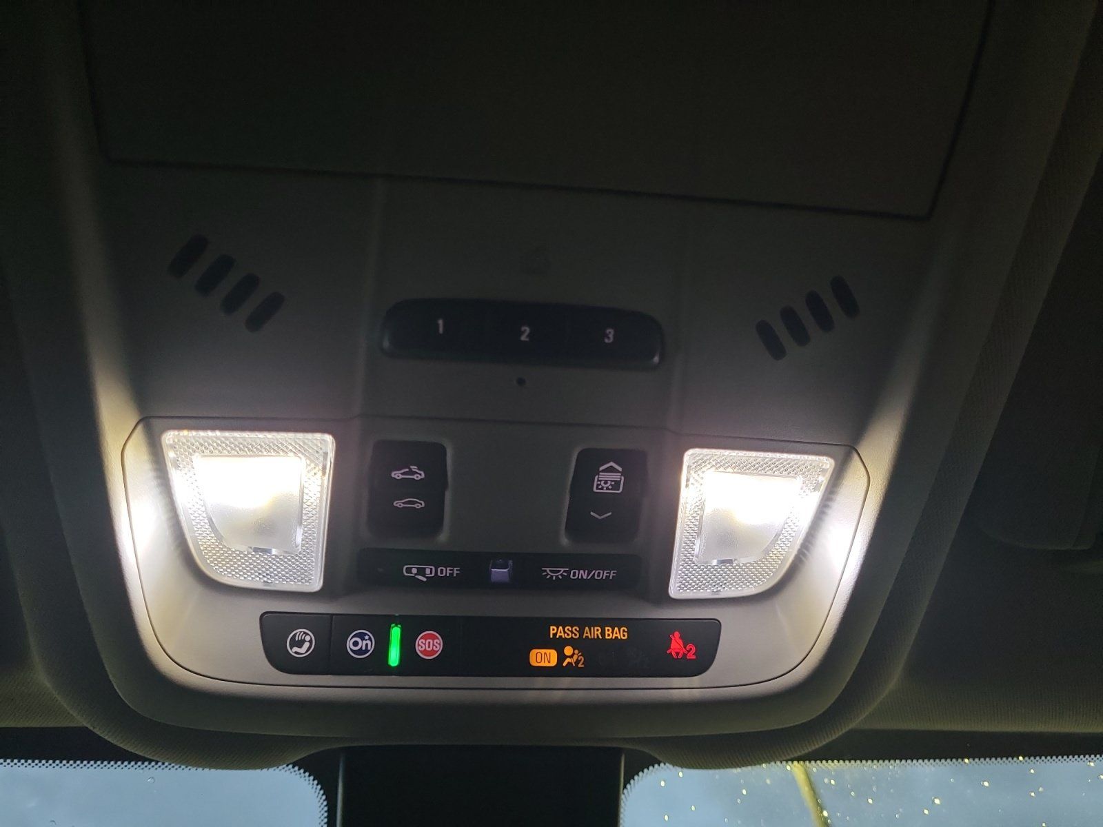 Used 2020 Chevrolet Equinox Premier AWD/4WD image 31