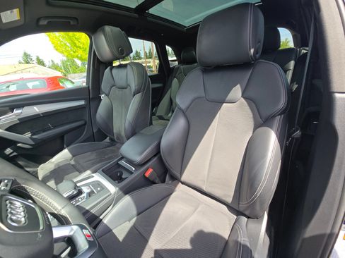 Used 2020 Audi SQ5 Premium Plus w/ Premium Plus Package AWD/4WD image 22
