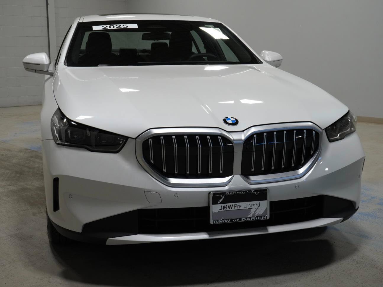 Used 2025 BMW 530i xDrive w/ Premium Package AWD/4WD image 17