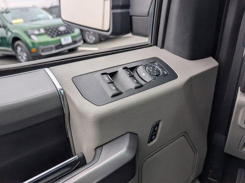 Certified 2019 Ford F150 XLT w/ Equipment Group 302A Luxury image 15