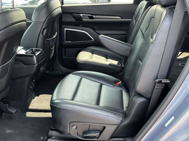 Used 2025 Kia Telluride S AWD/4WD image 16