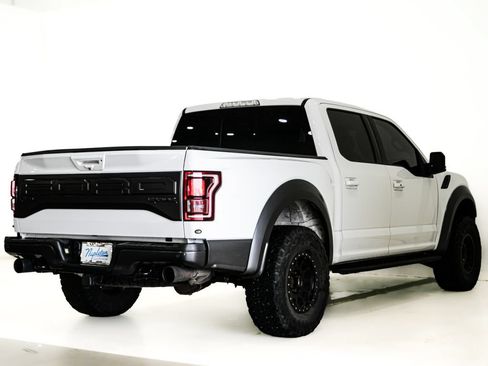 Used 2018 Ford F150 Raptor w/ Equipment Group 802A Luxury AWD/4WD image 6