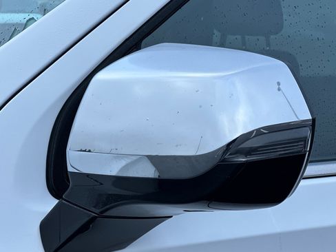 Used 2022 Chevrolet Suburban Premier image 55