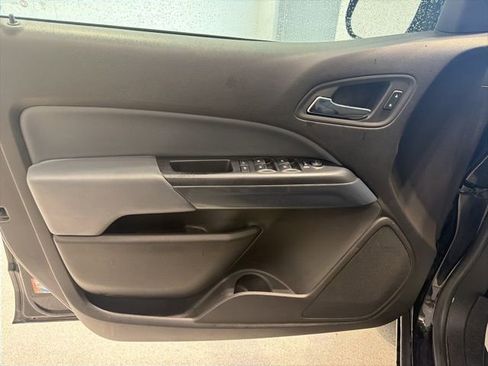Certified 2016 Chevrolet Colorado Z71 w/ Z71 Midnight Edition AWD/4WD image 16