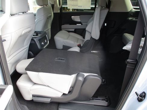 New 2025 Ford Expedition Max Active image 8