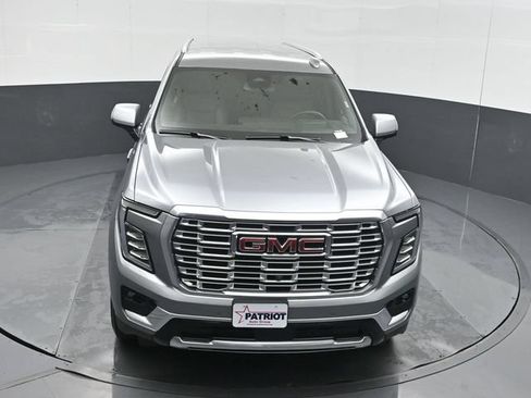 Used 2025 GMC Yukon XL Denali AWD/4WD image 40